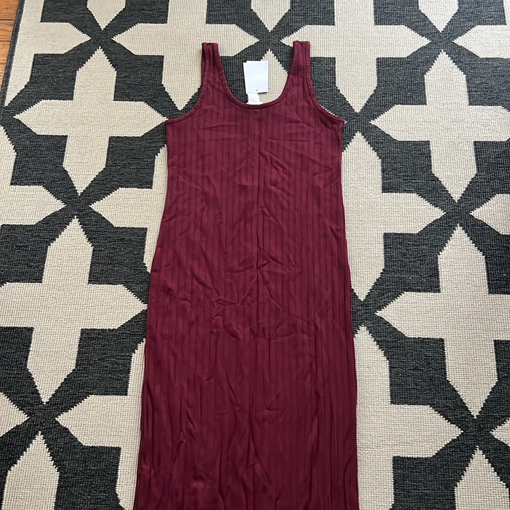 H&M Burgundy Maroon Ribbed Knit Midi Dress - Picture 2 of 3